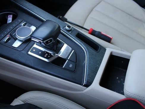 Used 2017 Audi A4 2.0T Ultra Premium w/ Convenience Package image 25