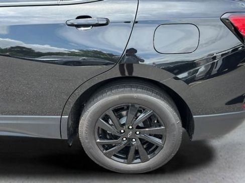 Used 2024 Chevrolet Equinox LS w/ LS Convenience Package FWD image 31