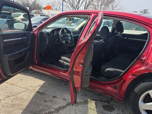 Used 2010 Dodge Charger SXT image 8