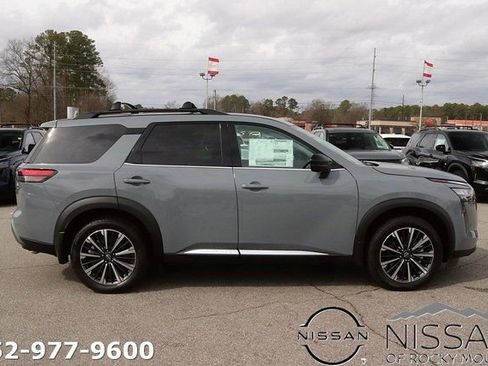 New 2026 Nissan Pathfinder Platinum w/ Cargo Package FWD image 4
