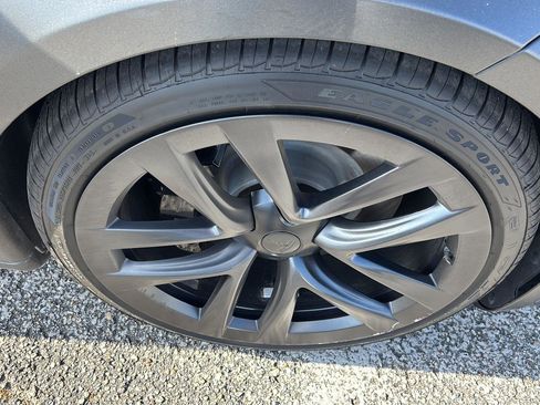 Used 2022 Tesla Model S Plaid AWD/4WD image 9