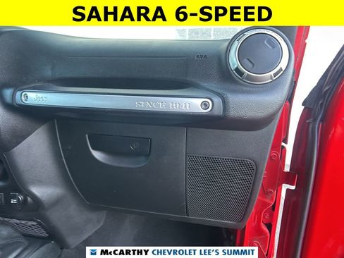 Used 2018 Jeep Wrangler Unlimited Sahara w/ Dual Top Group image 44