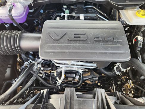 New 2026 RAM 1500 4x4 Crew Cab image 23