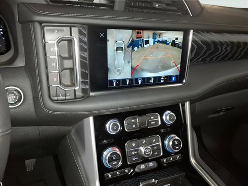 Certified 2023 GMC Yukon Denali image 18