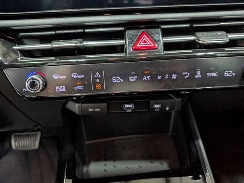 Used 2024 Kia Niro Wind FWD image 21