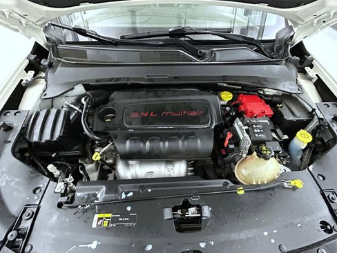 Used 2021 Jeep Compass Latitude AWD/4WD image 24