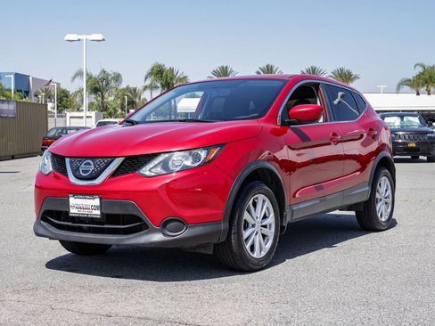 Used 2018 Nissan Rogue Sport S w/ S Appearance Package FWD image 8