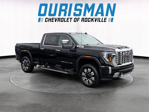 Used 2025 GMC Sierra 2500 Denali image 1