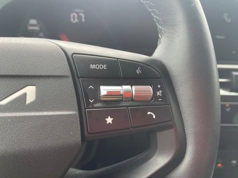 Used 2026 Kia Sportage LX FWD image 19