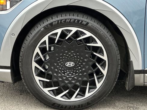 Used 2023 Hyundai Ioniq 5 Limited image 32