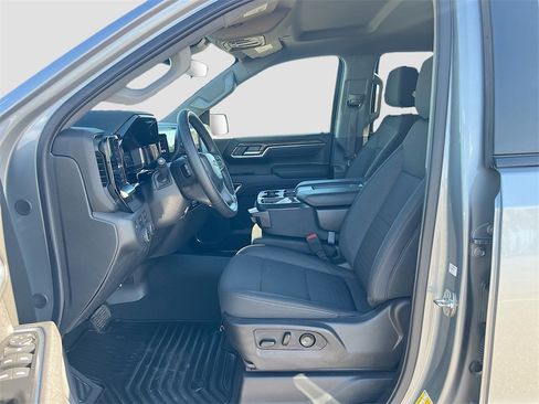 Used 2025 Chevrolet Silverado 1500 LT image 22
