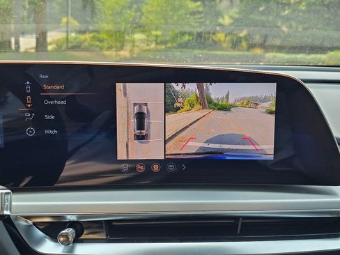 New 2026 Cadillac Lyriq Sport AWD/4WD image 30