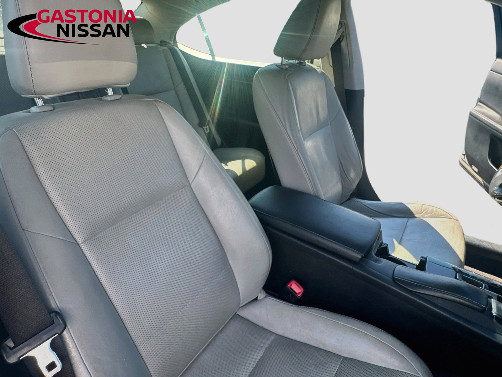 Used 2013 Lexus ES 350 w/ Luxury Pkg FWD image 32
