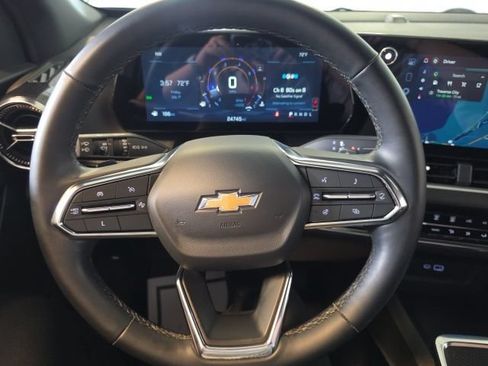 Certified 2025 Chevrolet Equinox LT FWD image 24