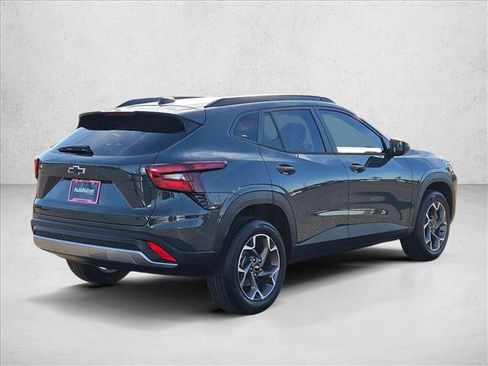 New 2026 Chevrolet Trax LT w/ Driver Confidence Package image 2