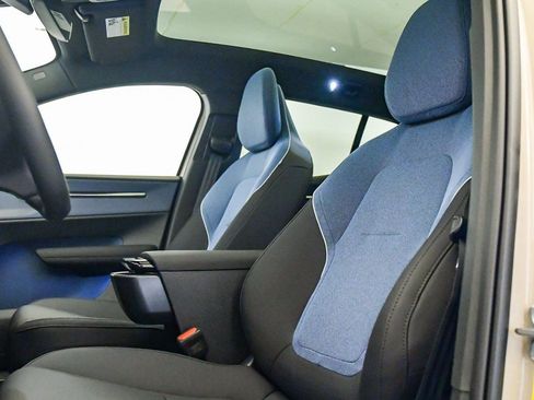 New 2026 Volvo EX30 Plus w/ Climate Package image 20