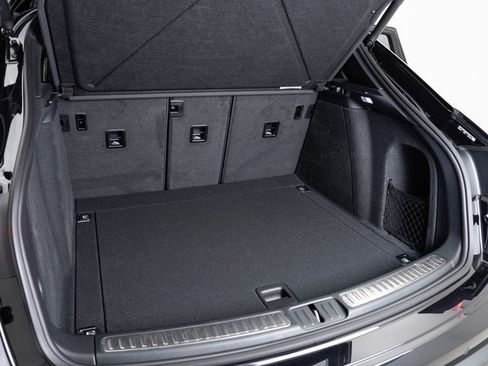 New 2025 Porsche Macan image 28