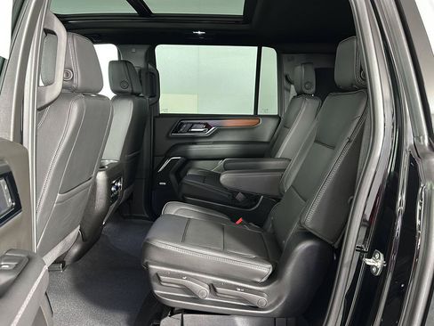 Used 2026 GMC Yukon XL Denali w/ Sun & Power Step Package AWD/4WD image 27