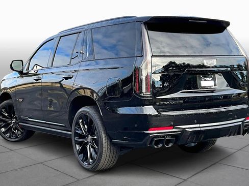 Used 2025 Cadillac Escalade V w/ LPO, ONYX Package image 11