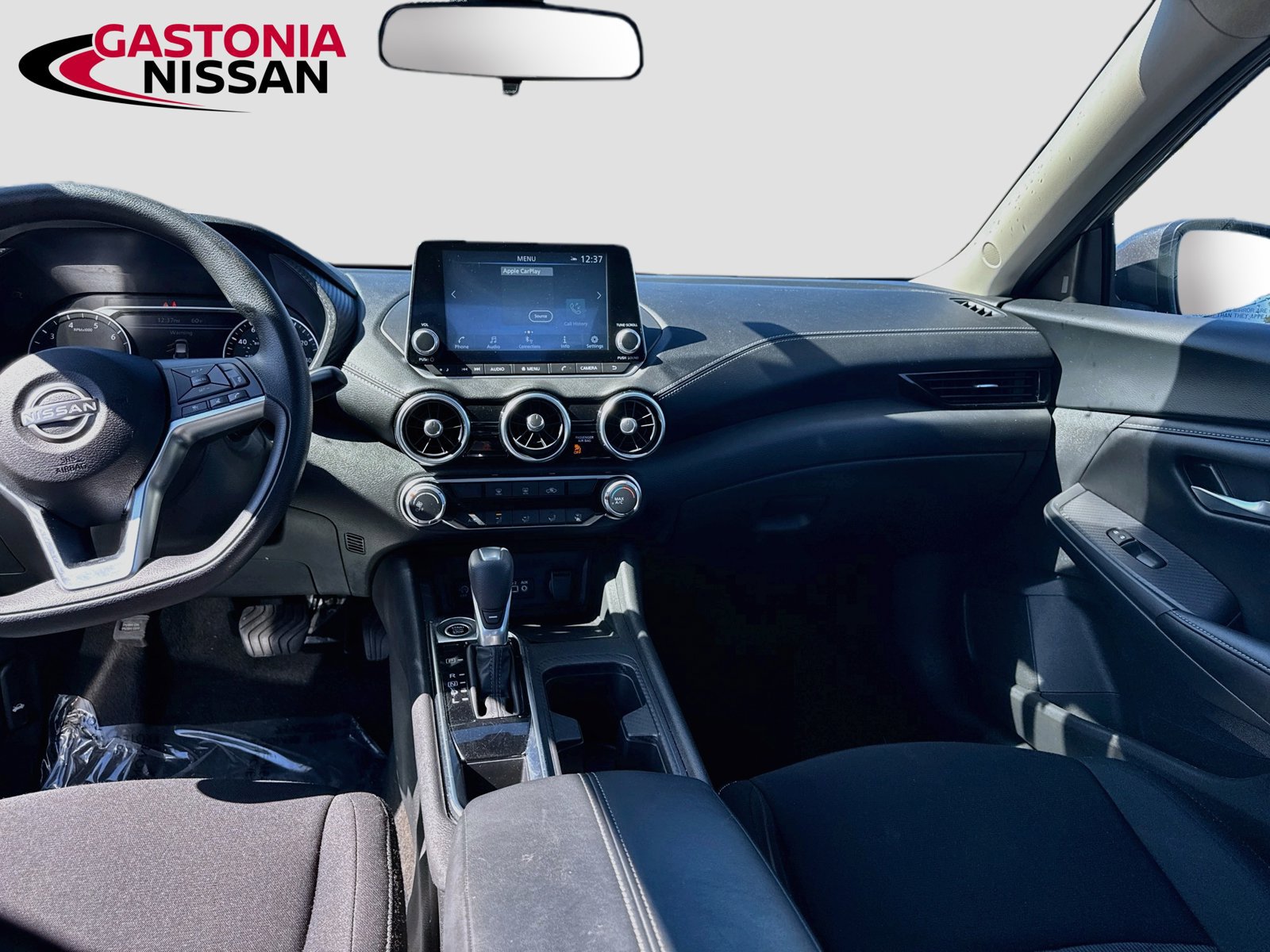 Used 2025 Nissan Sentra SV FWD image 30