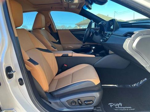 Used 2024 Lexus ES 350 Premium image 17