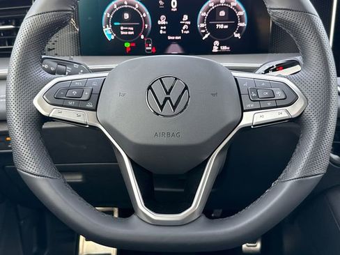 New 2026 Volkswagen Tiguan SE R-Line image 31