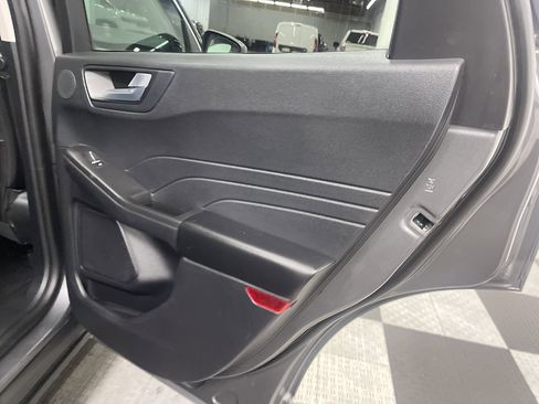 Used 2022 Ford Escape SEL w/ Technology Package AWD/4WD image 12