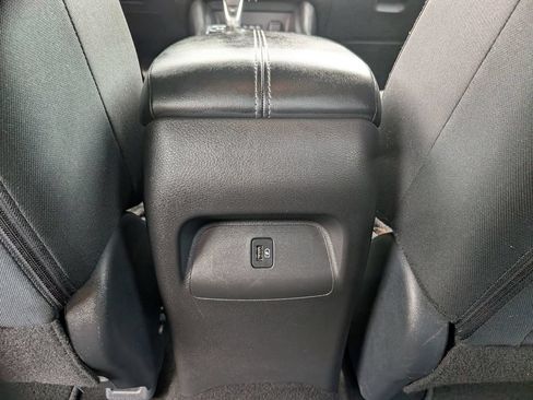 Certified 2025 Nissan Sentra SV FWD image 36