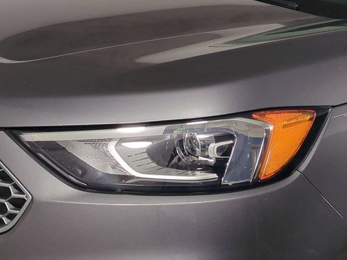 Used 2024 Ford Edge SE AWD/4WD image 10