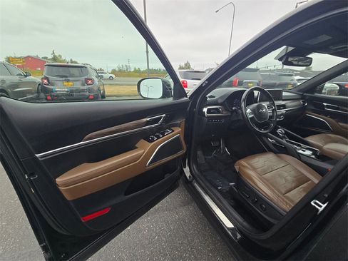 Used 2021 Kia Telluride SX w/ SX Prestige Package image 16