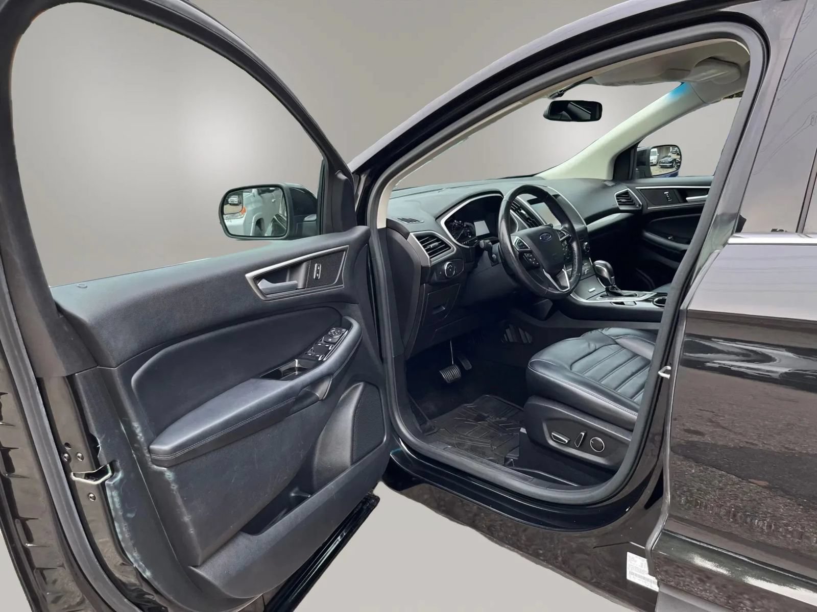 Used 2015 Ford Edge SEL w/ Equipment Group 201A AWD/4WD image 19