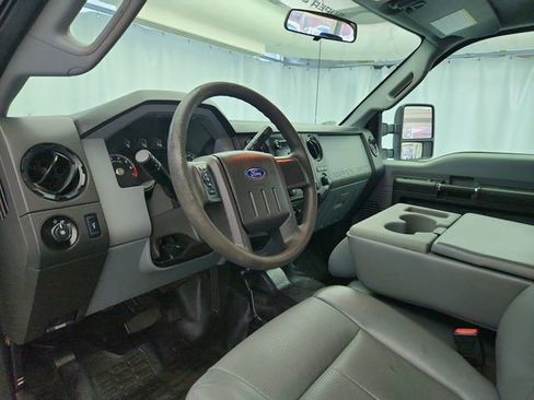 Used 2014 Ford F250 XL w/ Power Equipment Group AWD/4WD image 9