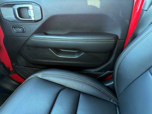 Used 2024 Jeep Wrangler Unlimited Sahara w/ Technology Group image 21