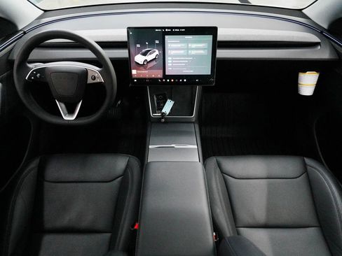 Used 2026 Tesla Model Y Long Range image 26