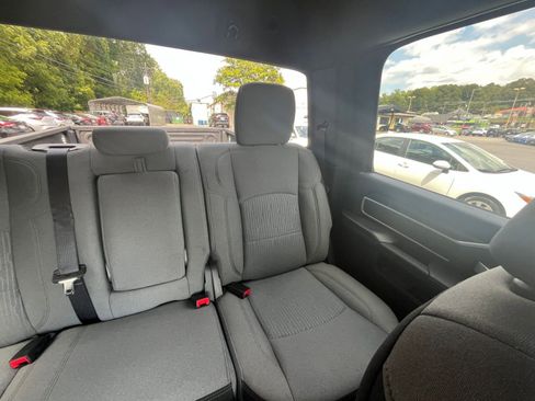 Used 2024 RAM 2500 Big Horn w/ Bed Utility Group image 33