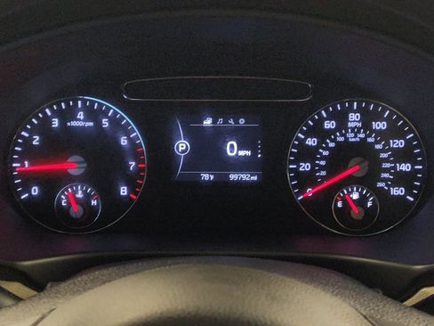 Used 2018 Kia Sorento FWD image 23