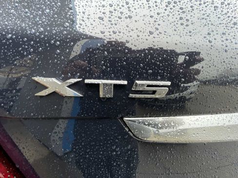 Certified 2025 Cadillac XT5 Premium Luxury image 32