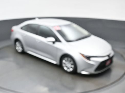 Used 2025 Toyota Corolla LE FWD image 32