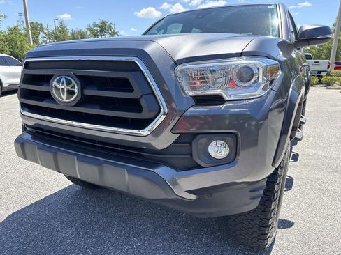 Used 2022 Toyota Tacoma SR5 w/ Technology Package RWD image 10