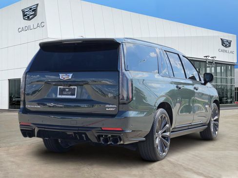Certified 2025 Cadillac Escalade ESV V AWD/4WD image 5