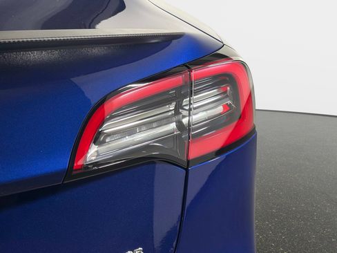 Used 2023 Tesla Model 3 Performance AWD/4WD image 8