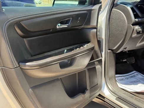 Used 2015 GMC Acadia SLE FWD image 8