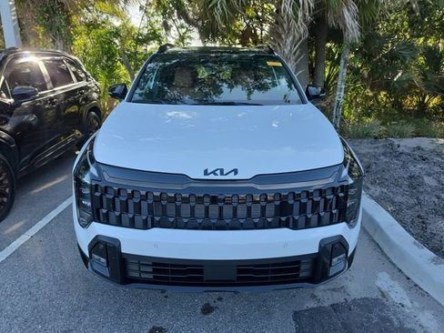 Certified 2026 Kia Sportage X-Line w/ X-Line Technology Package AWD/4WD image 2