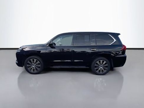 Used 2020 Lexus LX 570 4WD w/ Luxury Package image 4