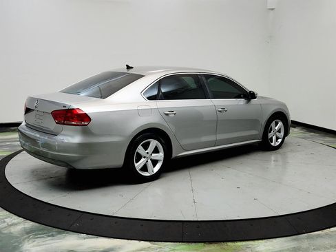 Used 2013 Volkswagen Passat 2.5 SE FWD image 5