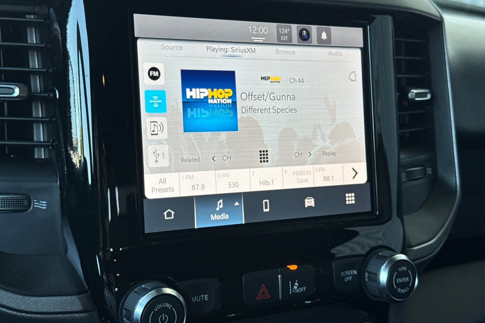 New 2026 RAM 1500 Express RWD image 16