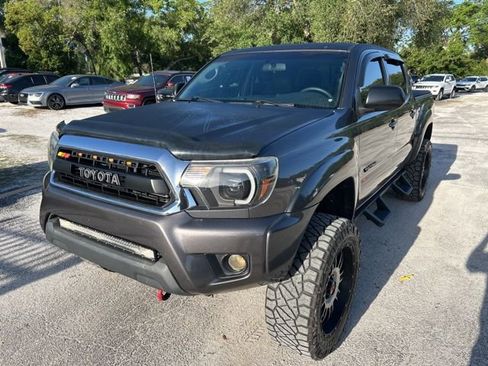 Used 2015 Toyota Tacoma PreRunner w/ SR5 Package RWD image 2