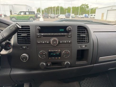 Used 2013 GMC Sierra 1500 SLE w/ Power Tech Package AWD/4WD image 11