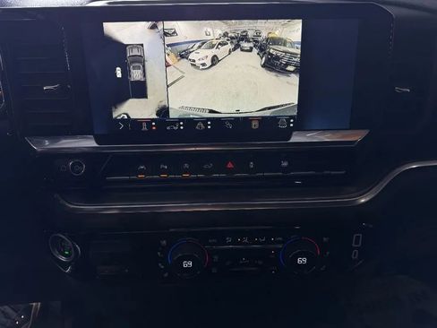 Used 2024 Chevrolet Silverado 1500 High Country w/ Technology Package image 18