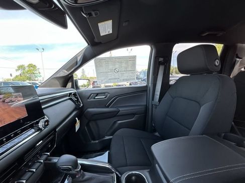 New 2026 GMC Canyon Elevation w/ Convenience Package RWD image 36